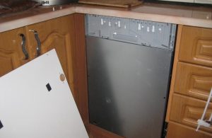 Установка фасада на посудомоечную машину в Череповце